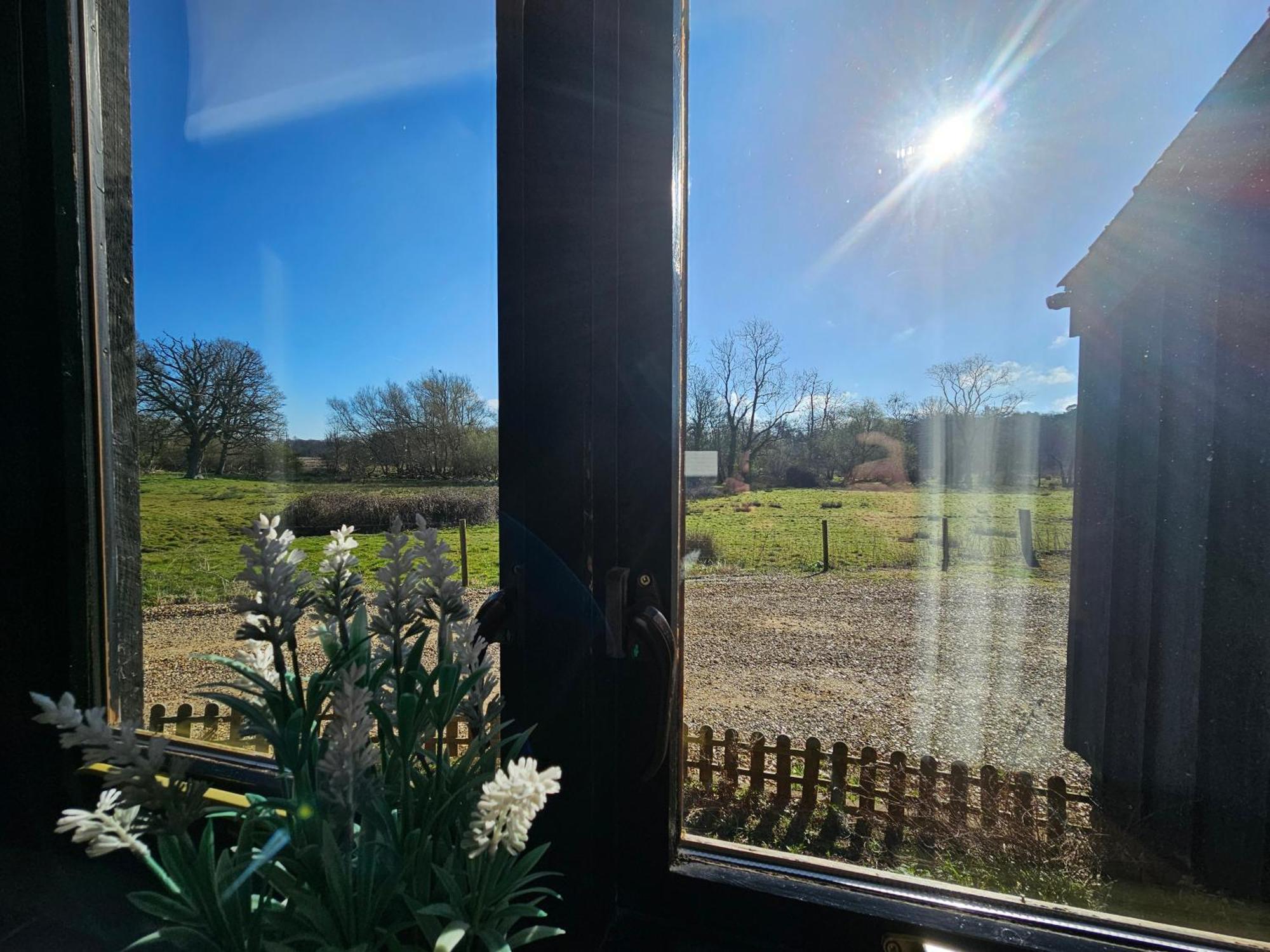 The Swan Inn Hilborough Dış mekan fotoğraf